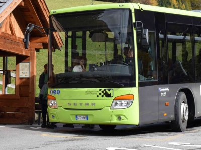 Adeguamento delle fermate degli autobus a Predoi