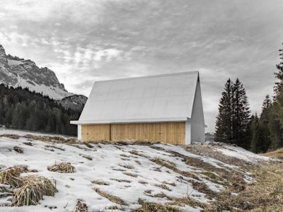 Costruzione di un edificio di servizio al Passo Monte Croce